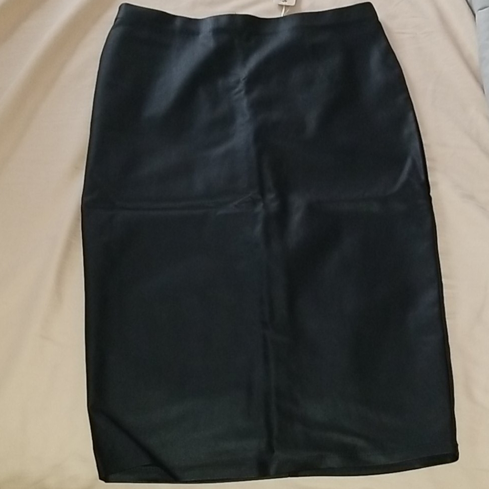 Faux leather high waisted skirt